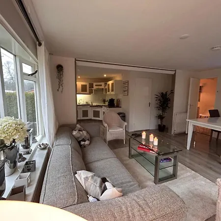 Vacantionhouse - 2 Bedroom - Veluwe Woods - Free Private Parking *