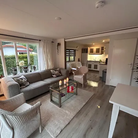 펜션 Vacantionhouse - 2 Bedroom - Veluwe Woods - Free Private Parking *